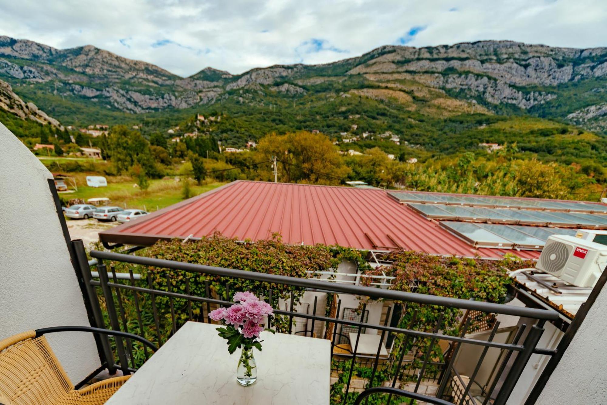 Hotel Savojo Petrovac Extérieur photo